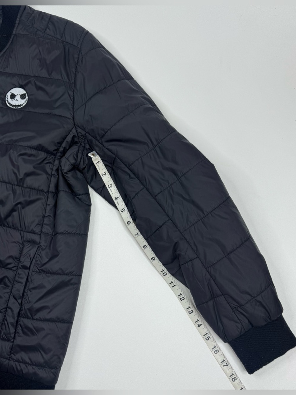 Disney’s The Nightmare Before Christmas Puffer Jacket Mens Size Large - Picture 9 of 12